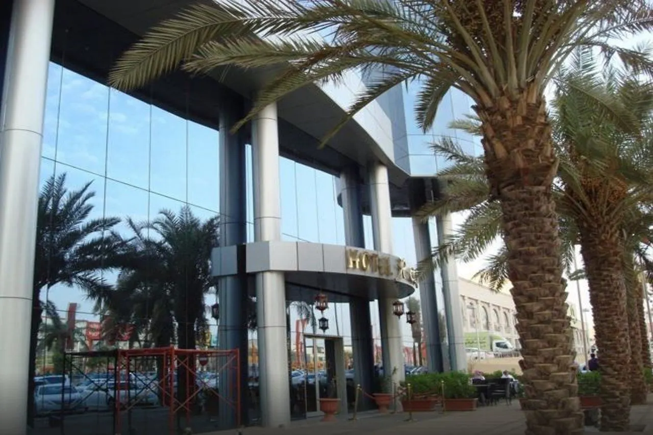 فندق قصر الحمرا باي وورويك الرياض